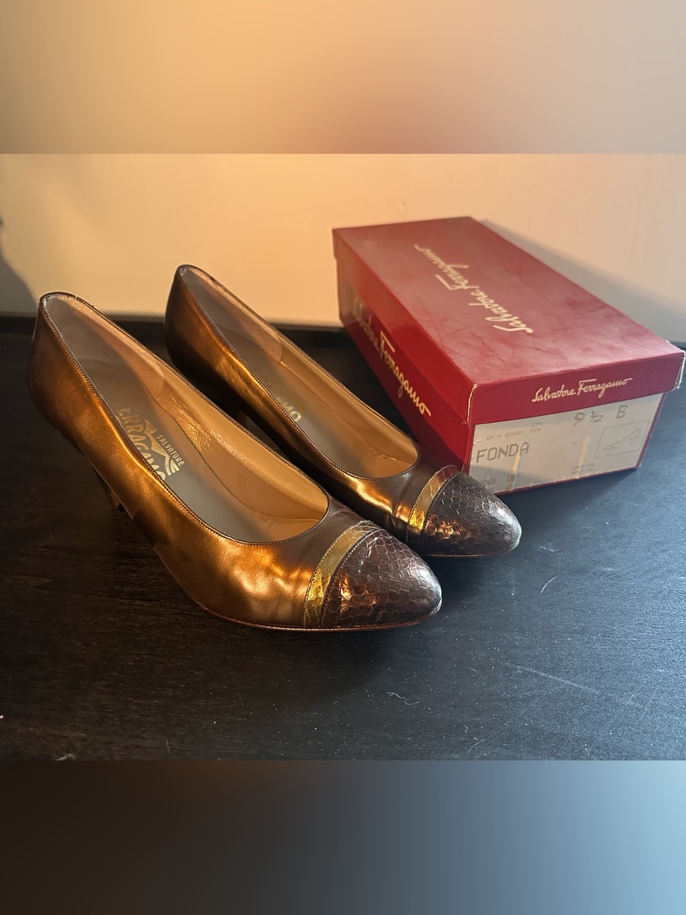 Vintage Salvatore Ferragamo Fonda Bronze Snake Cap Toe Pumps Heels 9.5B